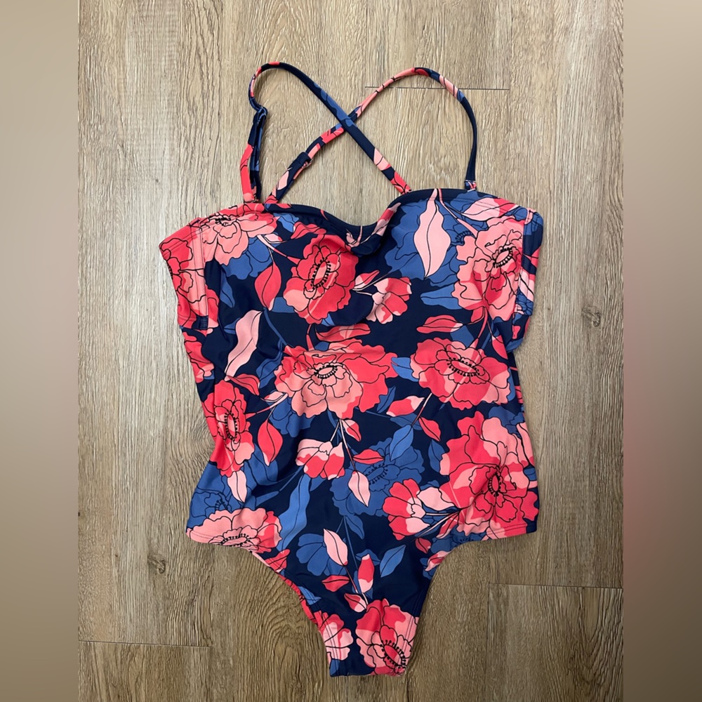 Target Kona Sol One-Piece Swimsuit - Large